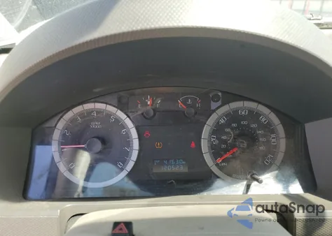 2009 Ford Escape Xls z USA, uszkodzony, nr VIN 1FMCU02709KD00730